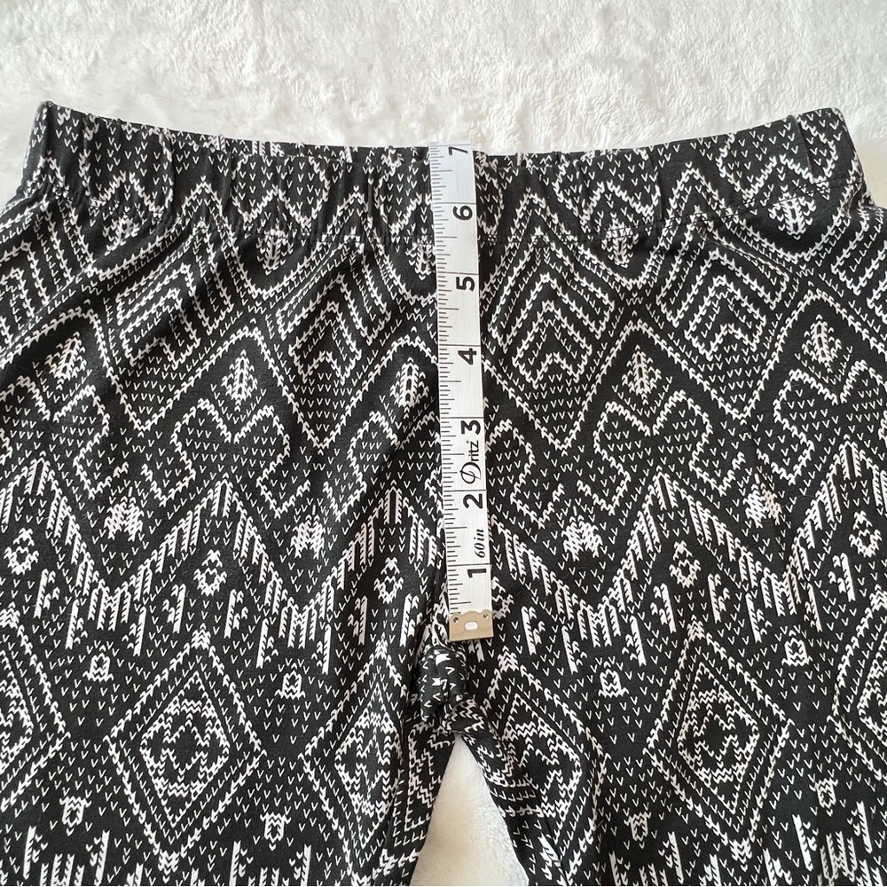 New Ankle Leggings Aztec Print Black White No Boundaries Juniors Small 3 5 - Picture 10 of 12